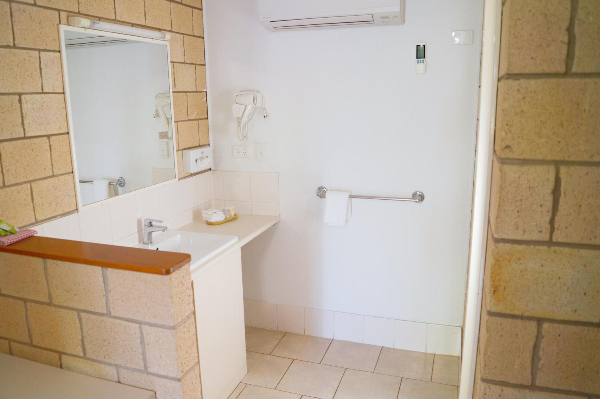 Jacaranda Country Motel Saint George Room photo